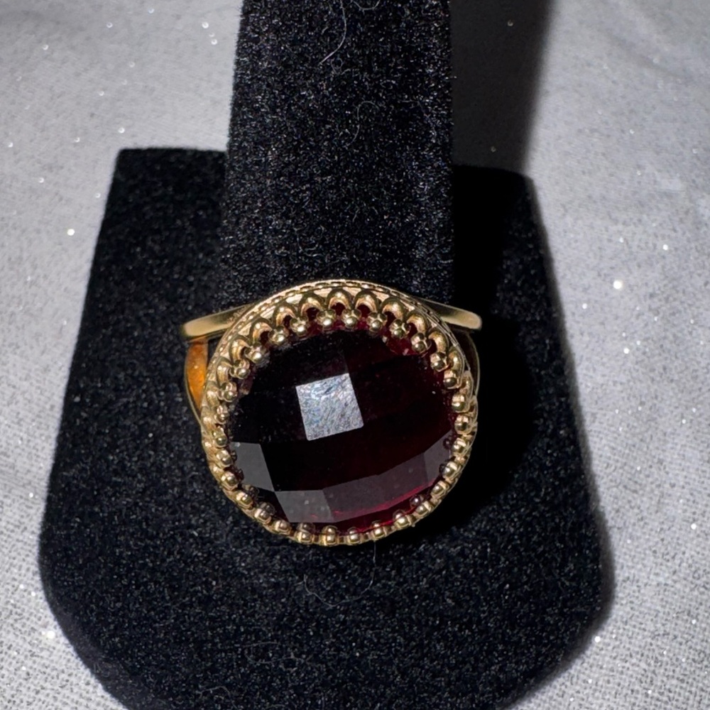 Size 8, 14k GF garnet ring - Picture 3 of 5
